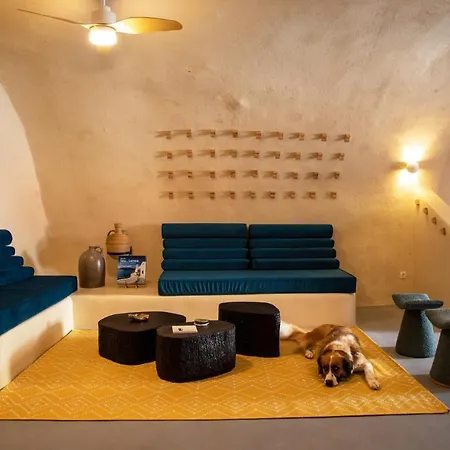 Amphora Oia Santorini * Foinikiá