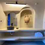 Amphora Oia Santorini *